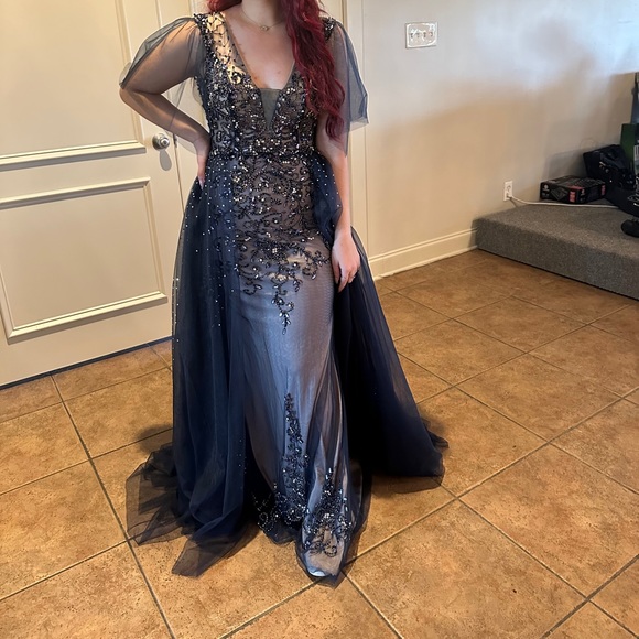 Dress - Picture 13 of 14